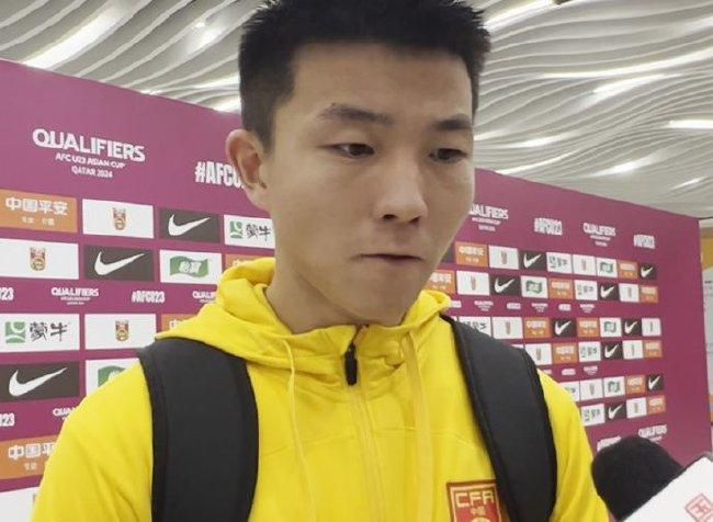 郑小璞透露宝青坊主看到小青为情所困陷在执念中，却;看破不说破